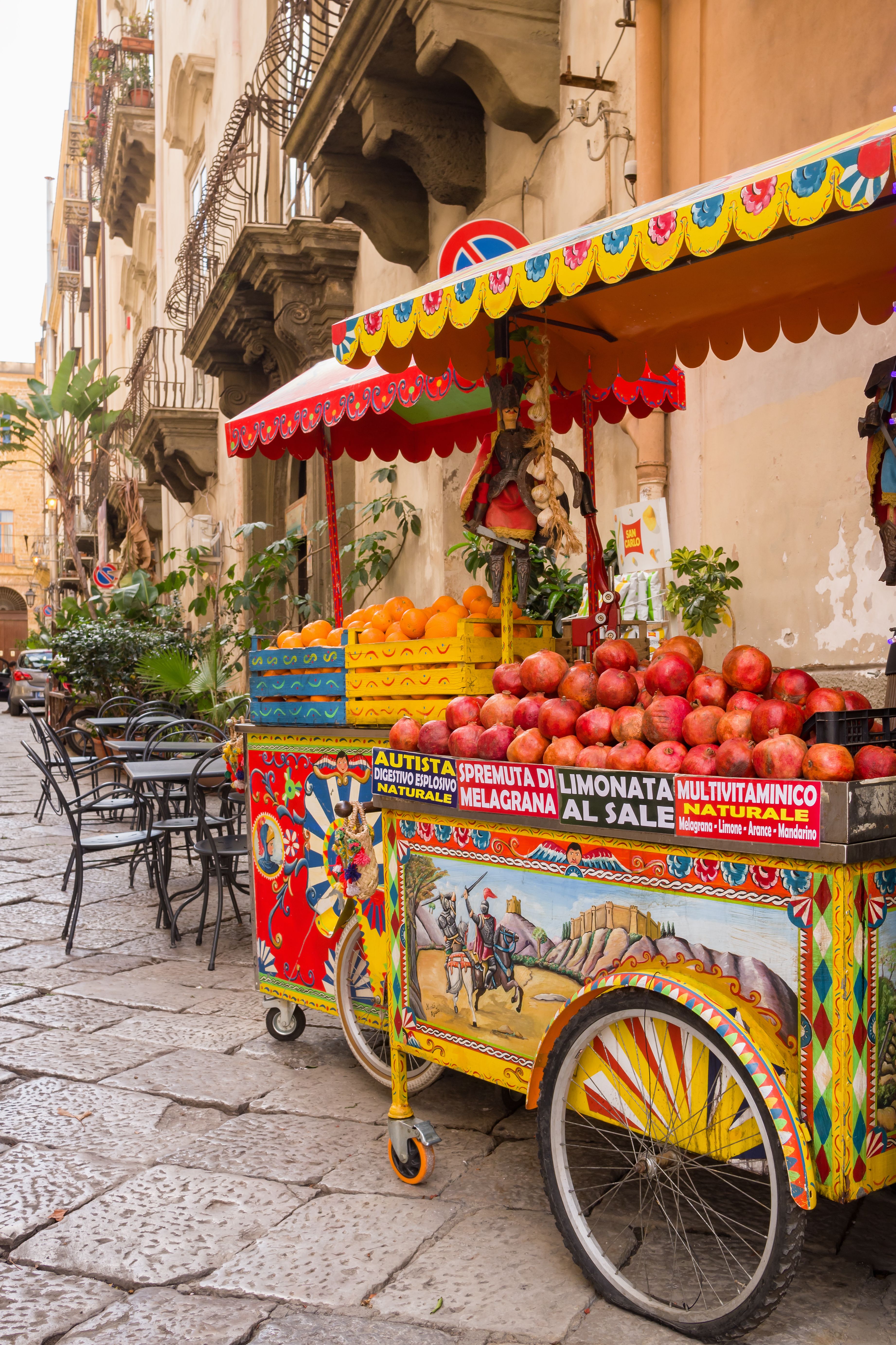 bancarella di cibo siciliano a palermo