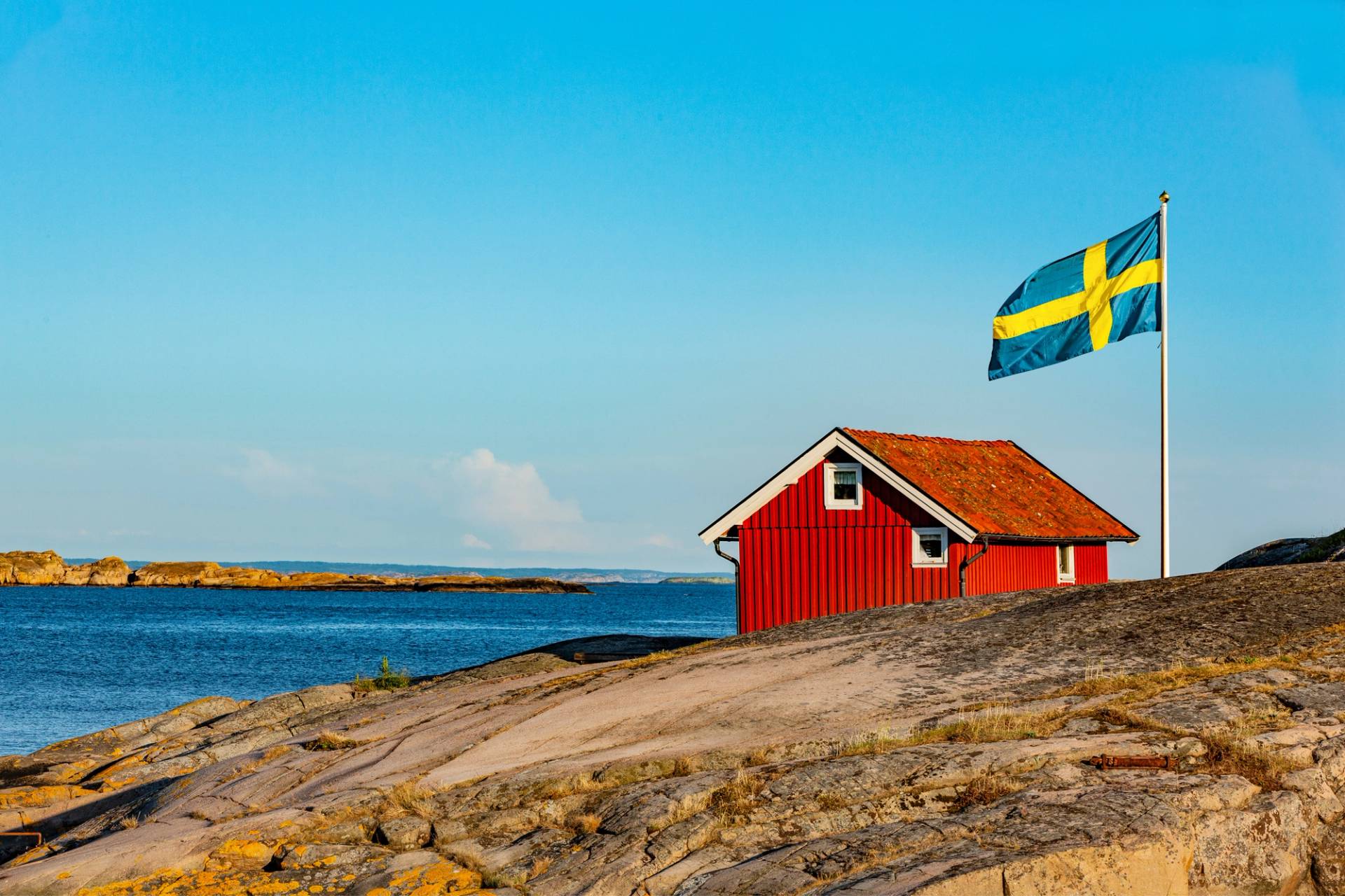 casetta in legno rosso svezia