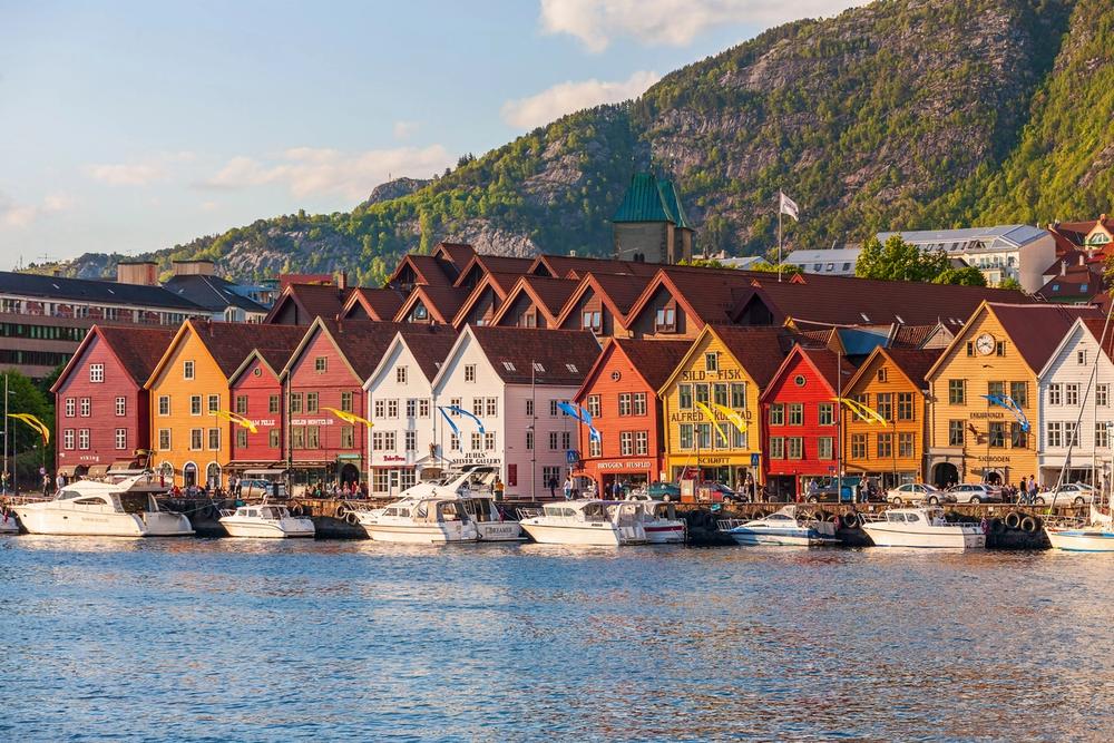 case colorate porto bryggen bergen norvegia