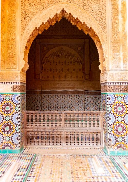 typical moroccan arch with mosaics