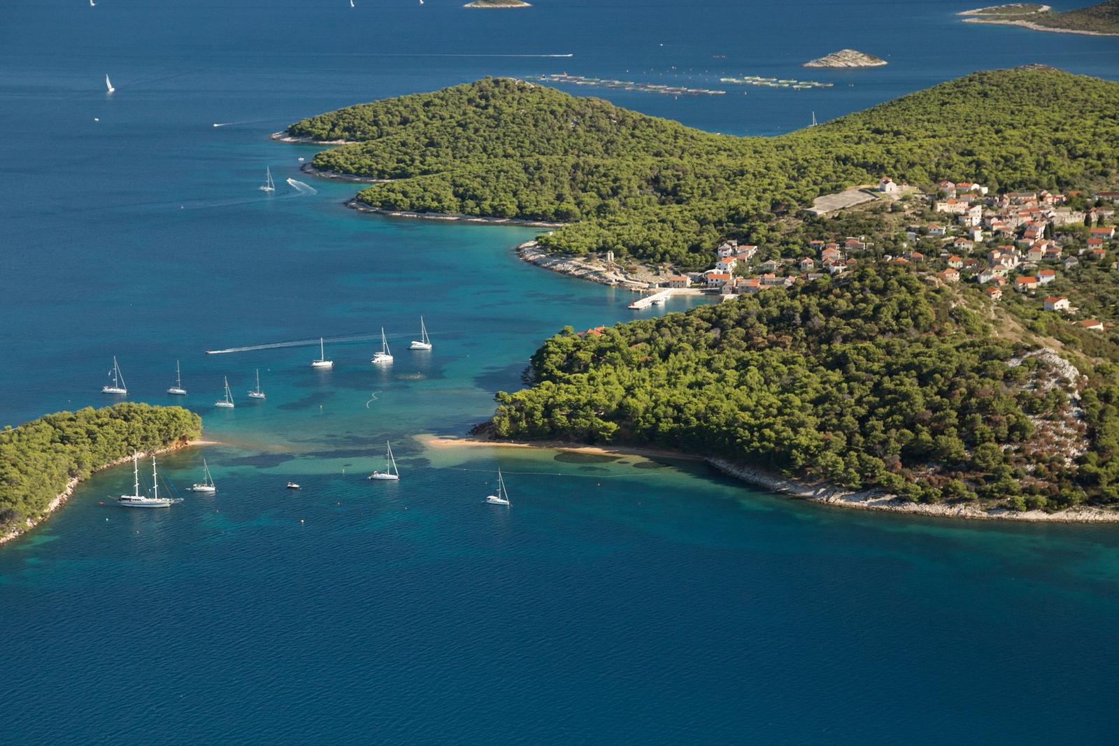 barca isole incoronate croazia