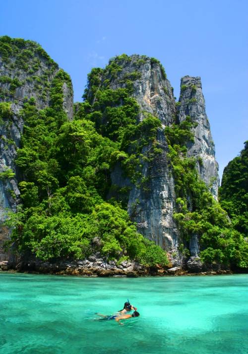 phi phi island
