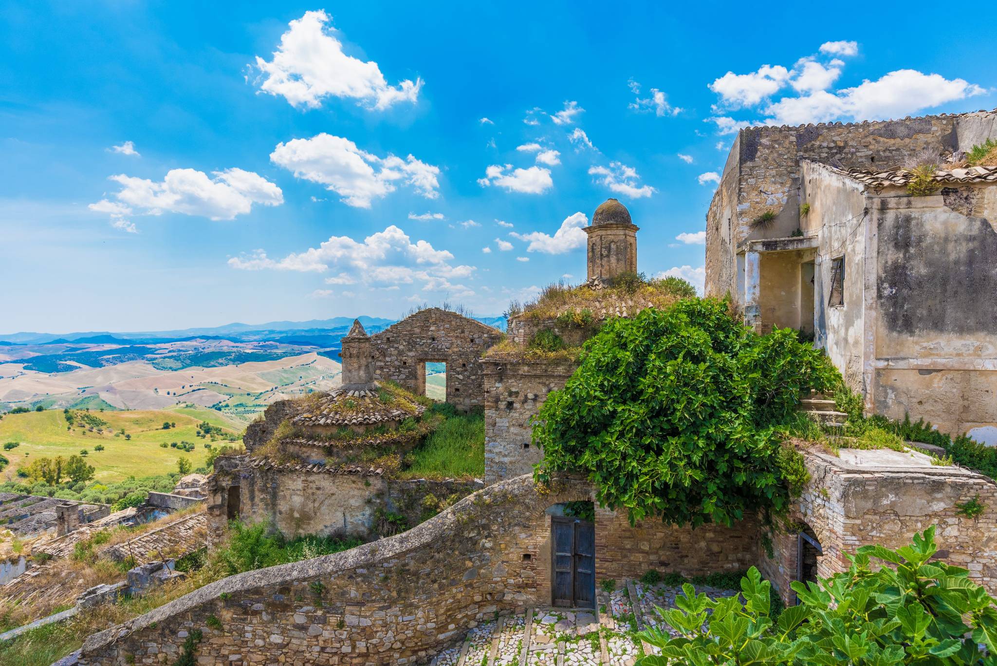citta fantasma di craco in basilicata