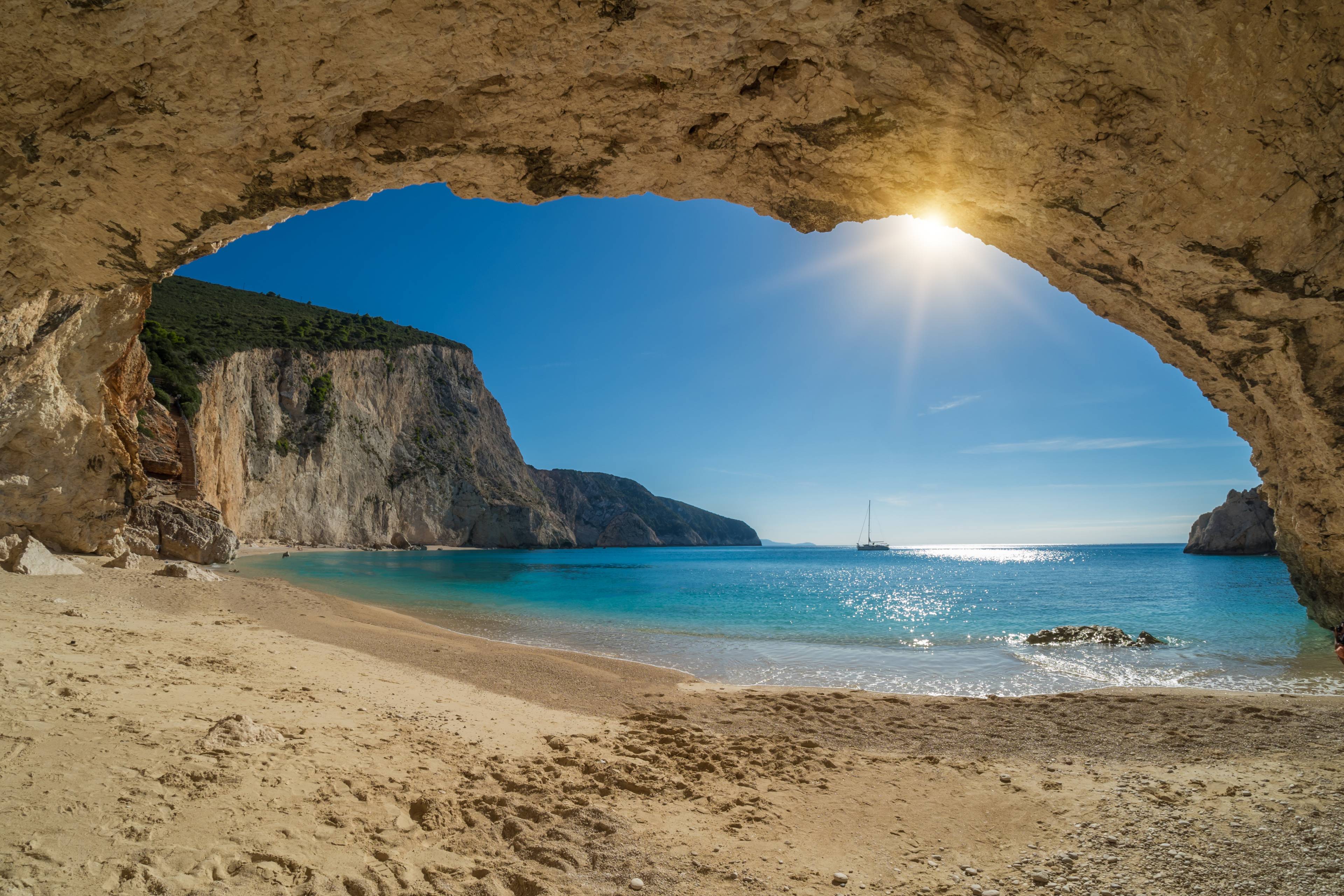 spiaggia grotta grecia