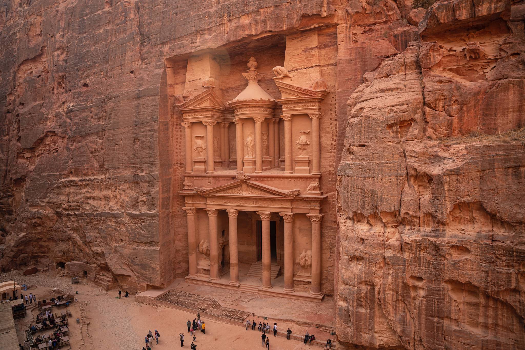 porta principale di petra