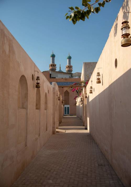 via centro di sharjah