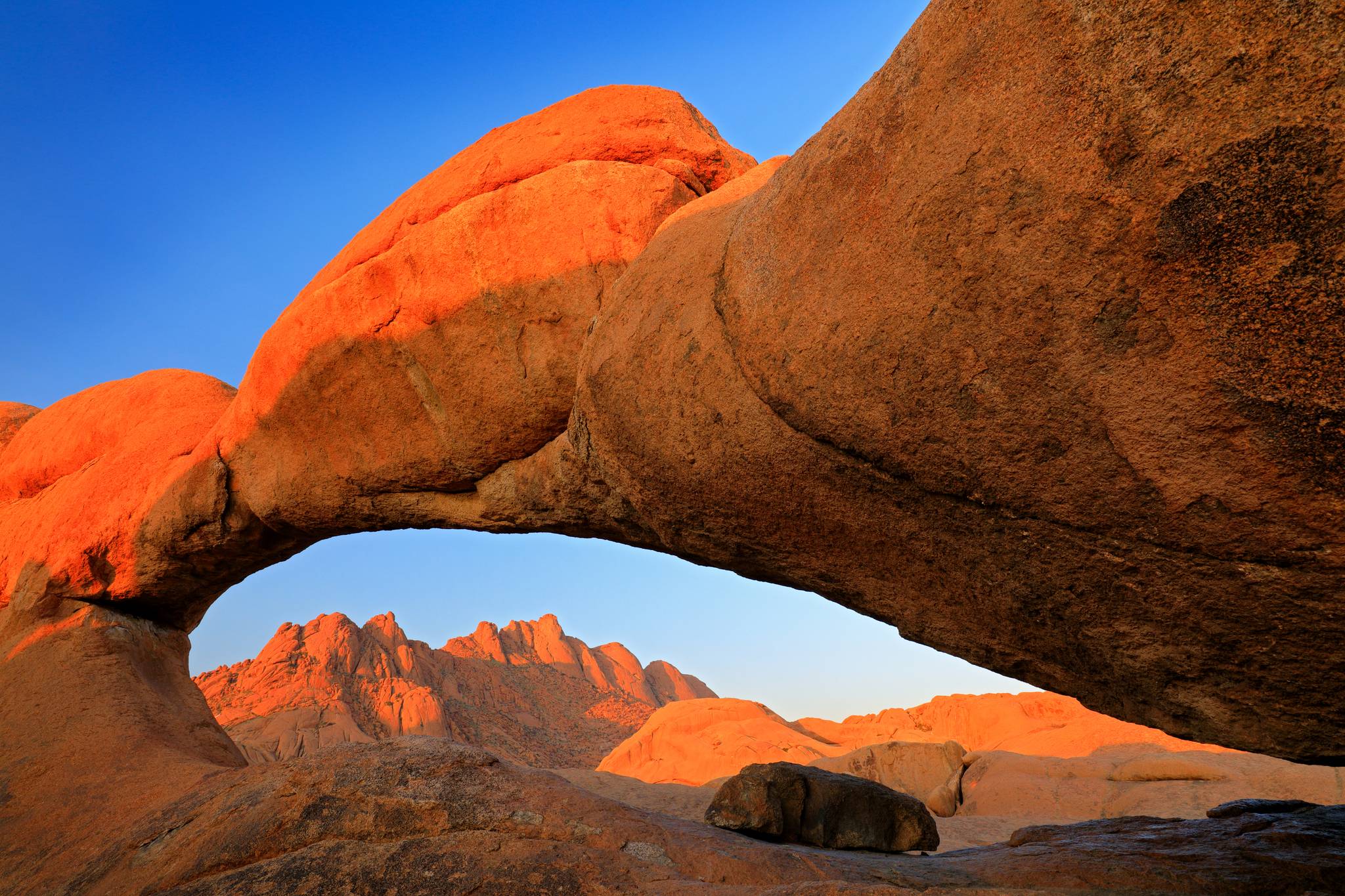 rocce e montagne desertiche