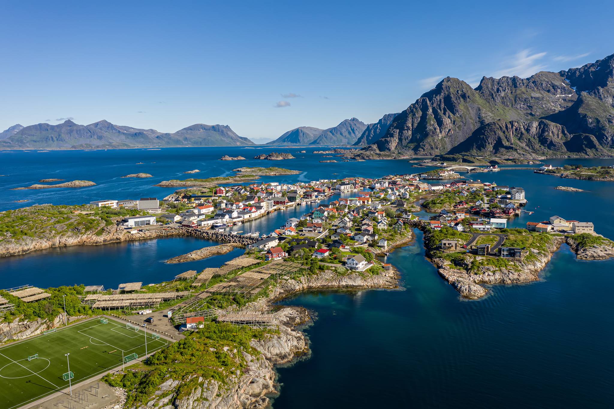 campo calcio henningsaer lofoten norvegia