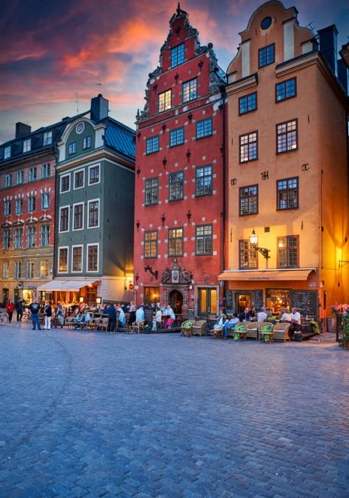 citta in svezia alla sera