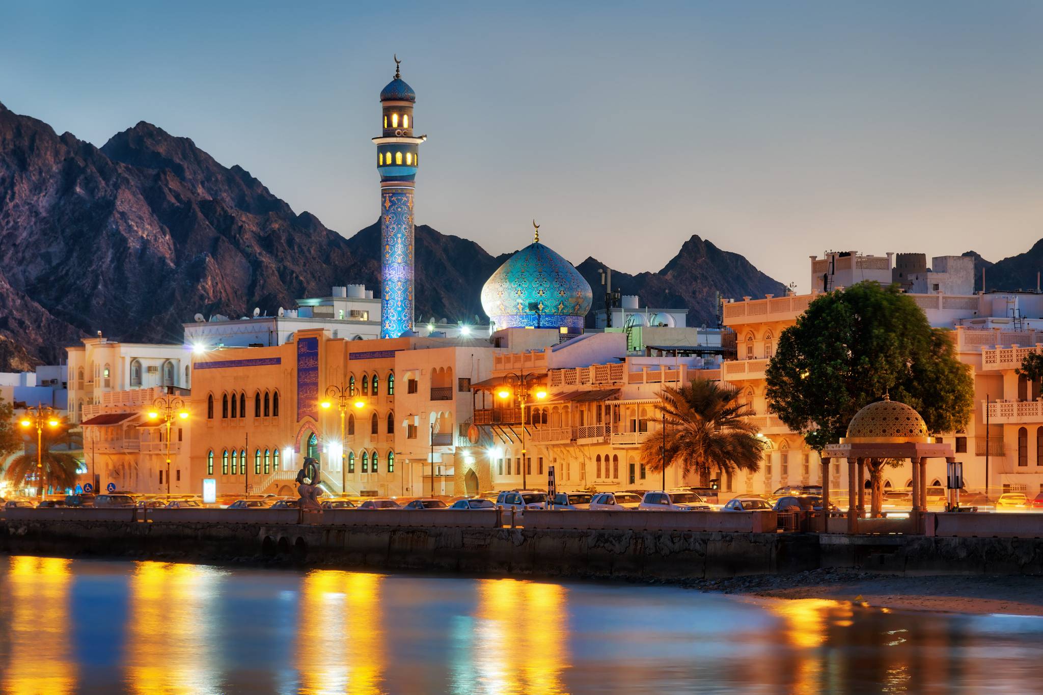 moschea a muscat di notte