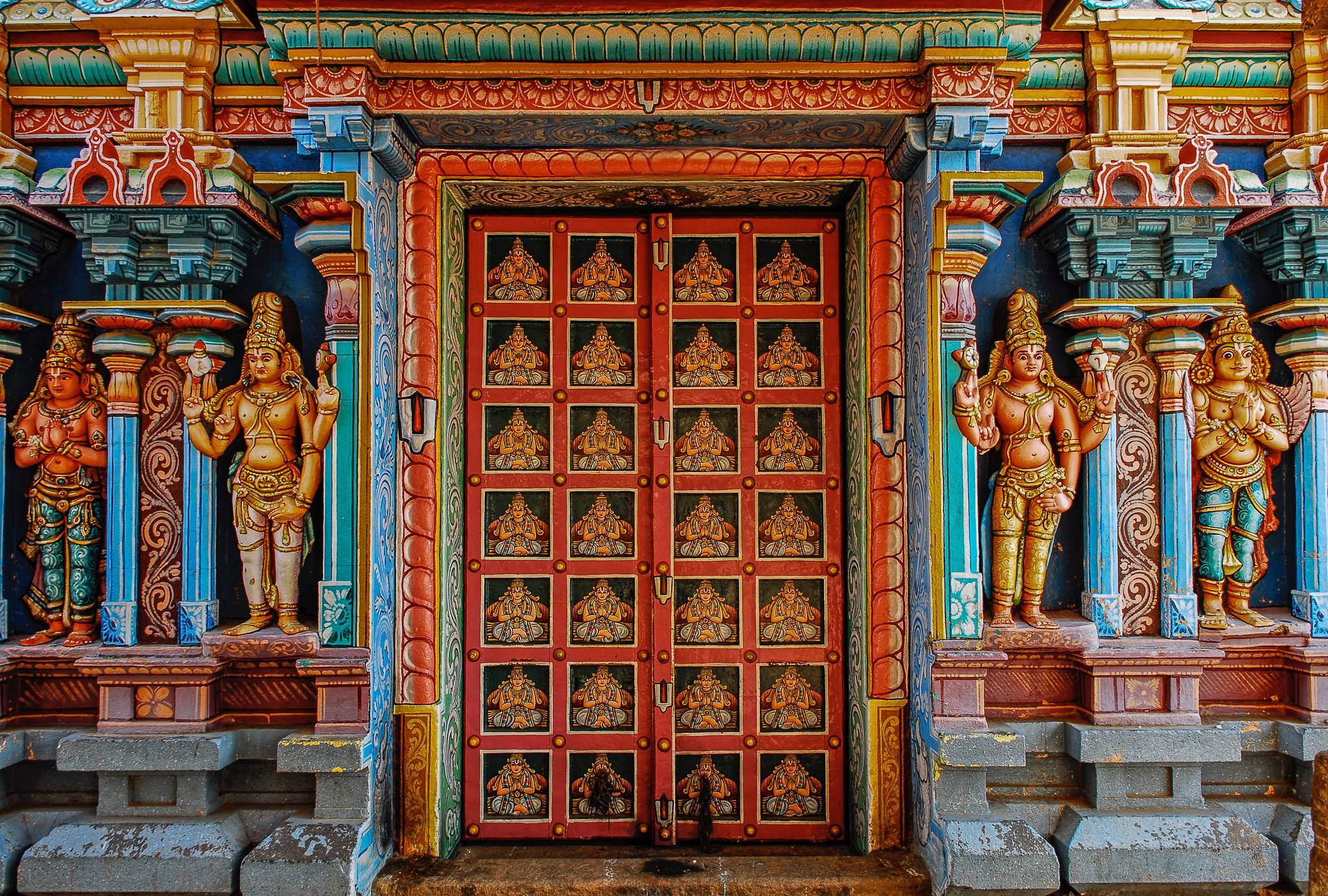 colored gate