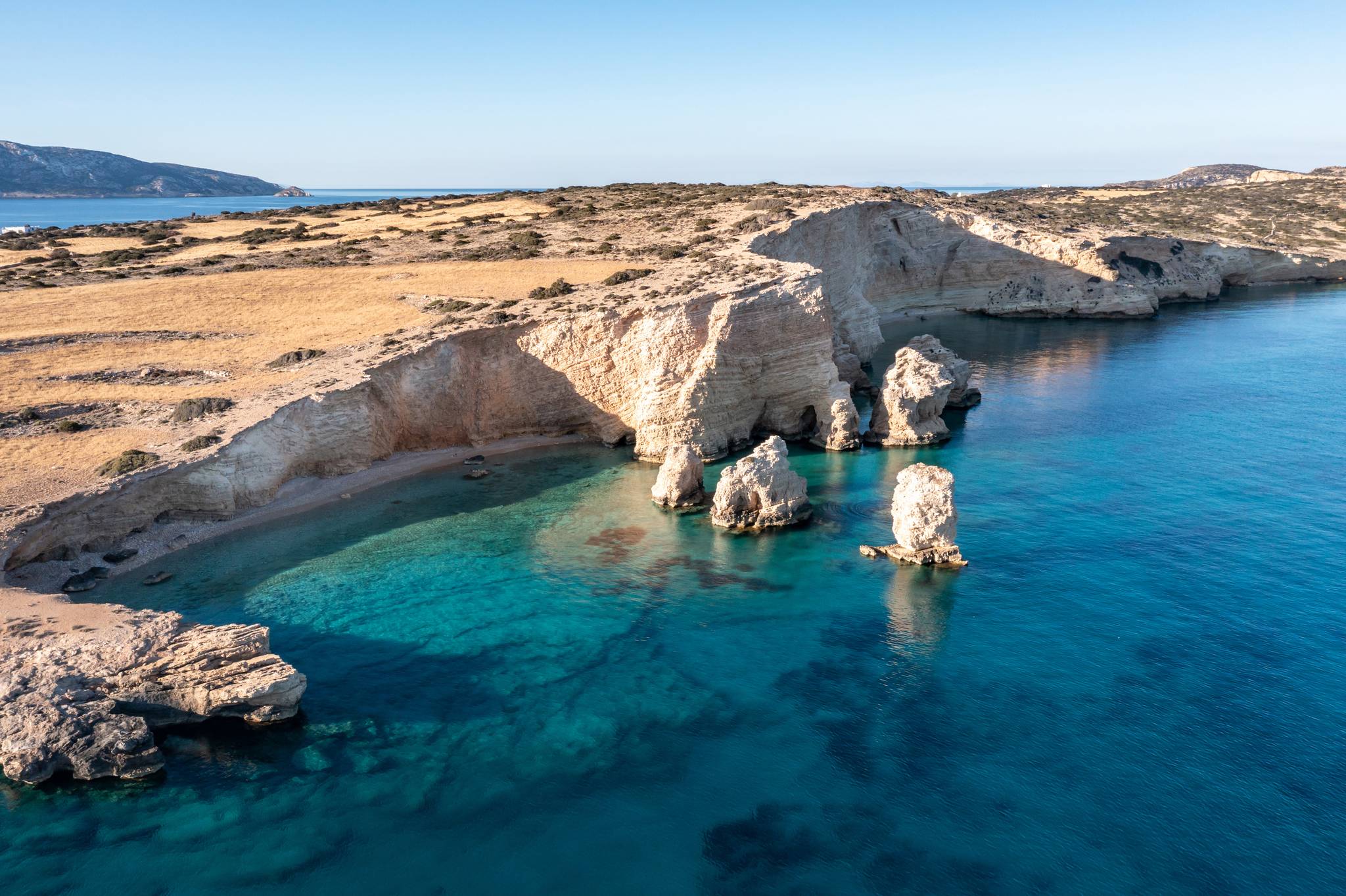 scogliera sul mare