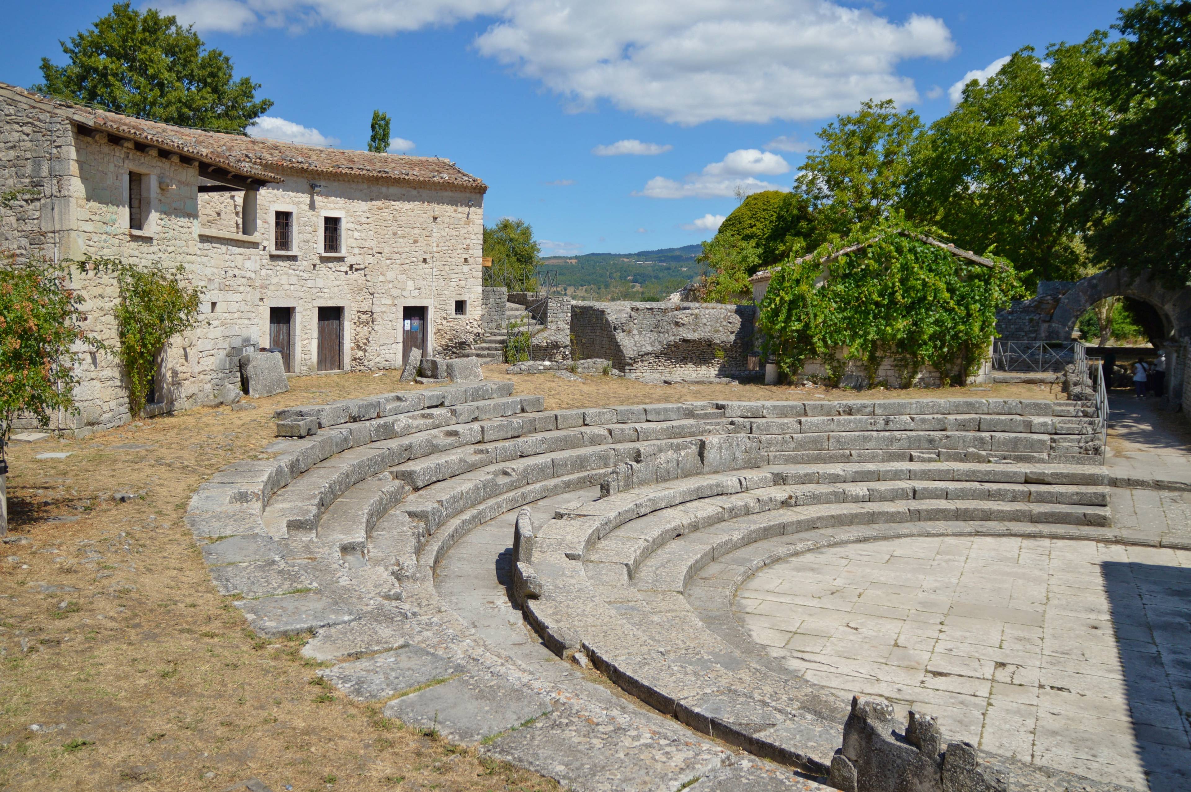 antico anfiteatro di sepino