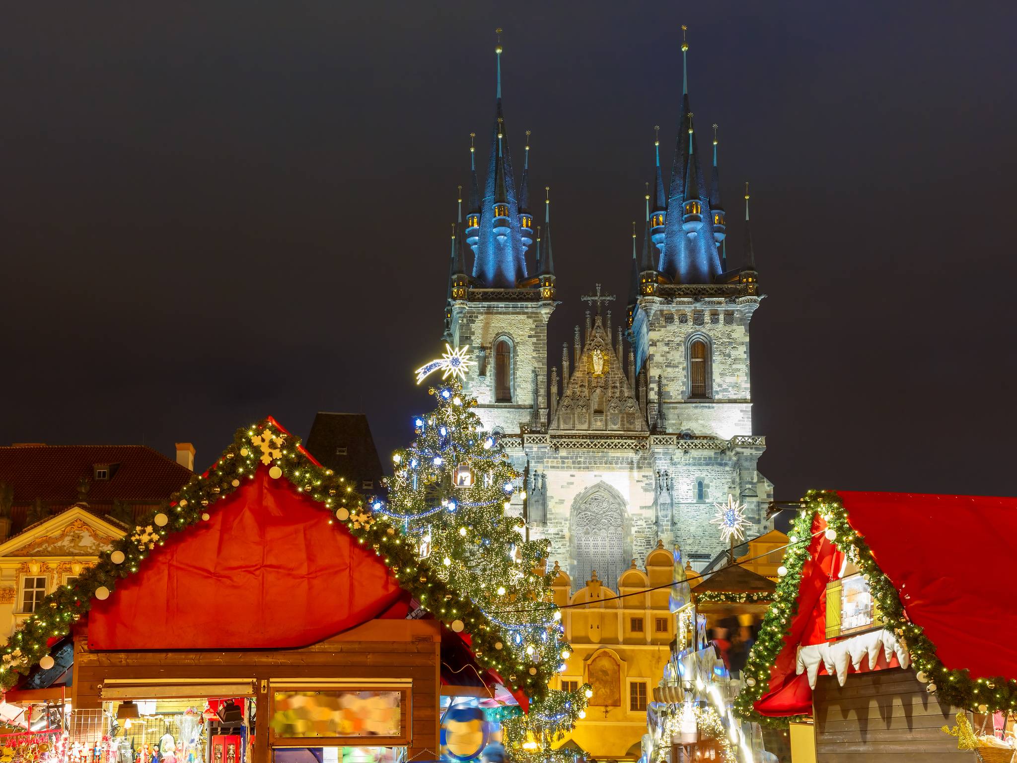 La magia del Natale a Praga cover
