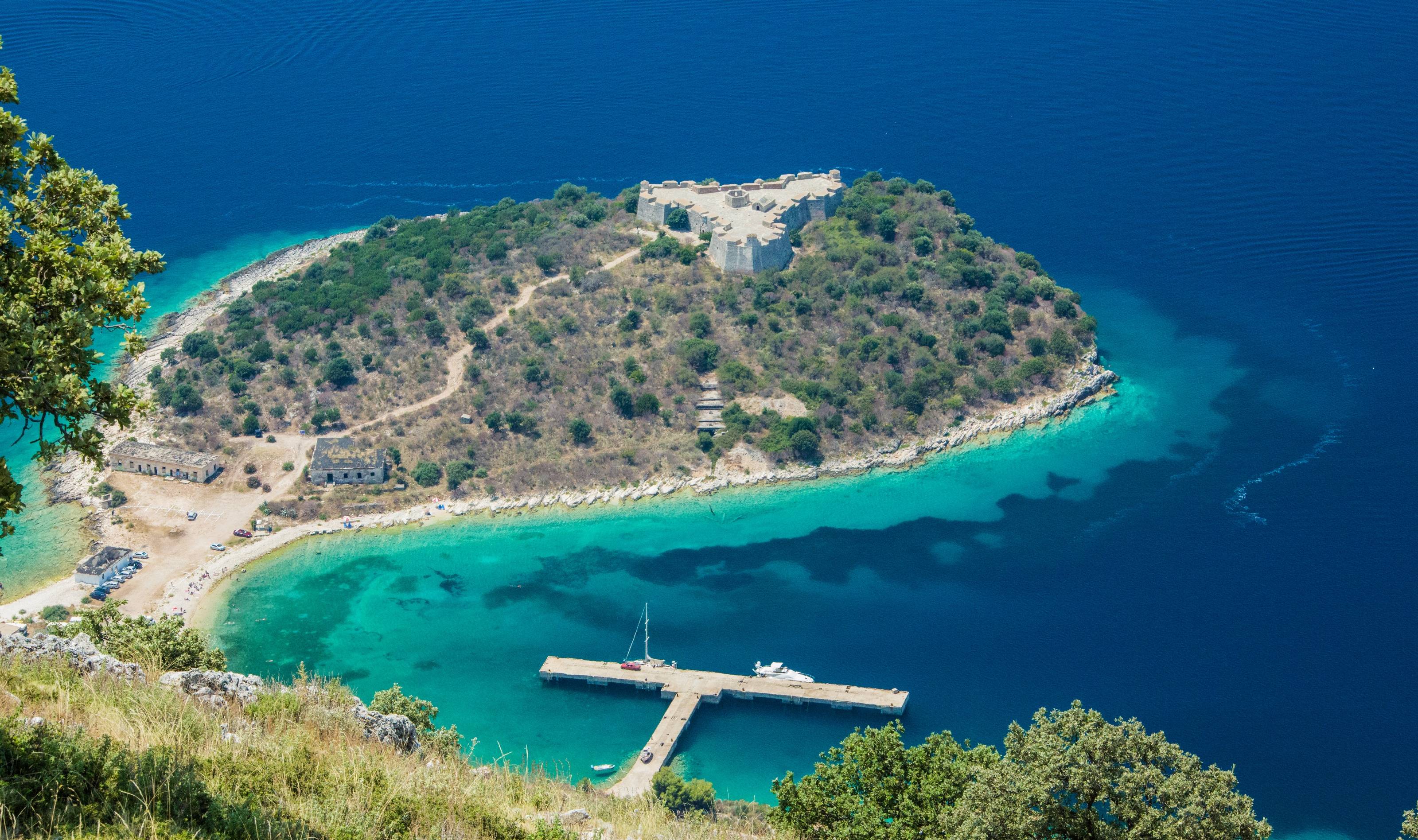 mare mediterraneo in albania
