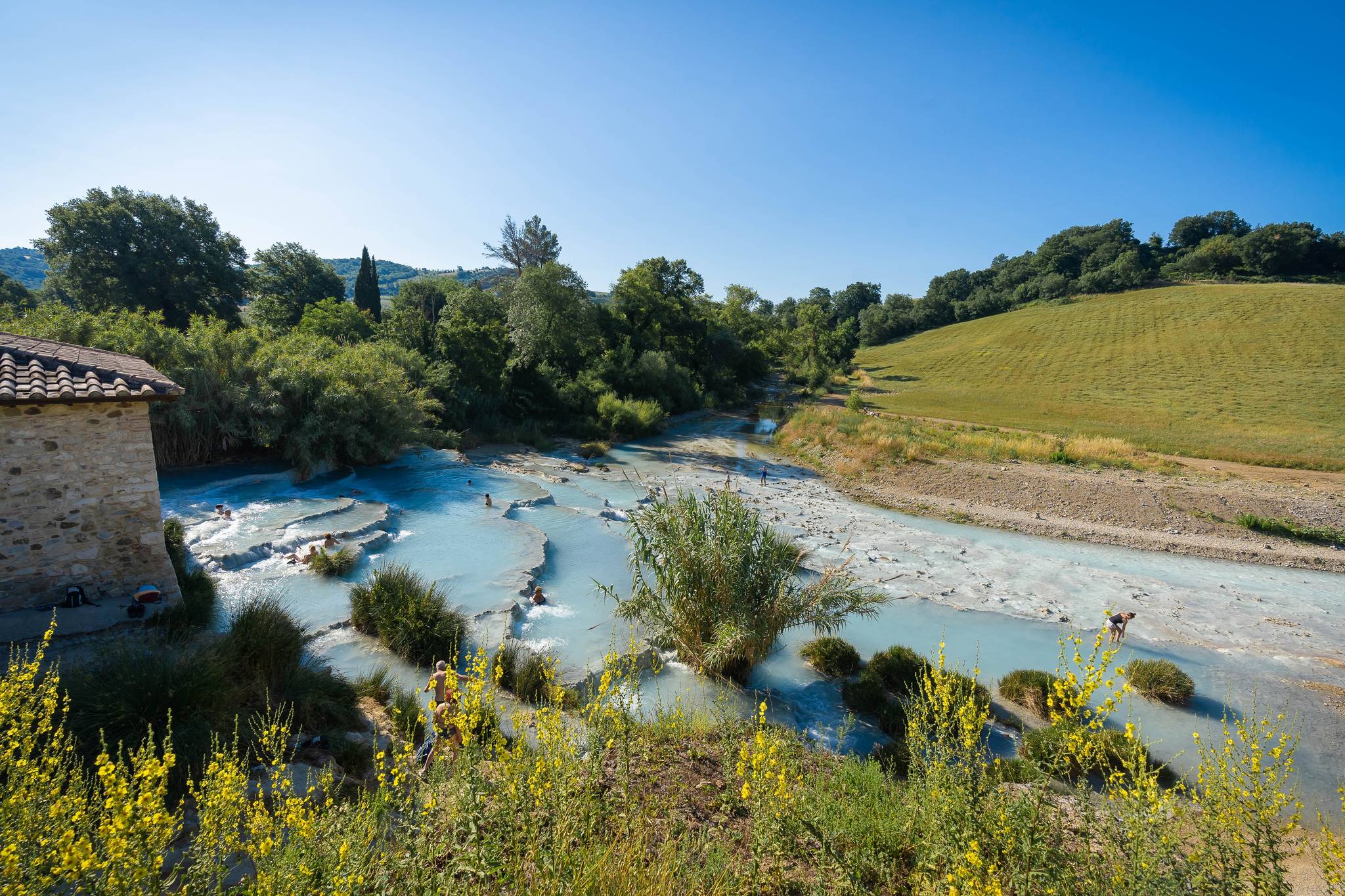 cascate del mulino a saturnia in toscana