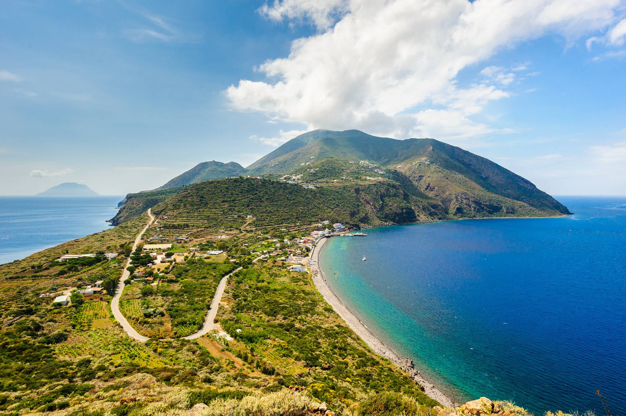 vista aerea isola di filicudi