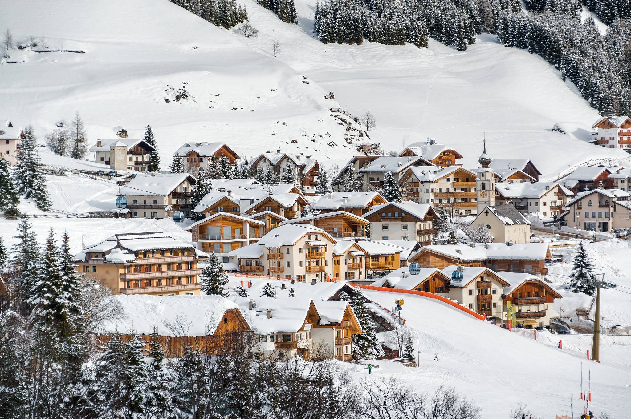 canazei sotto la neve