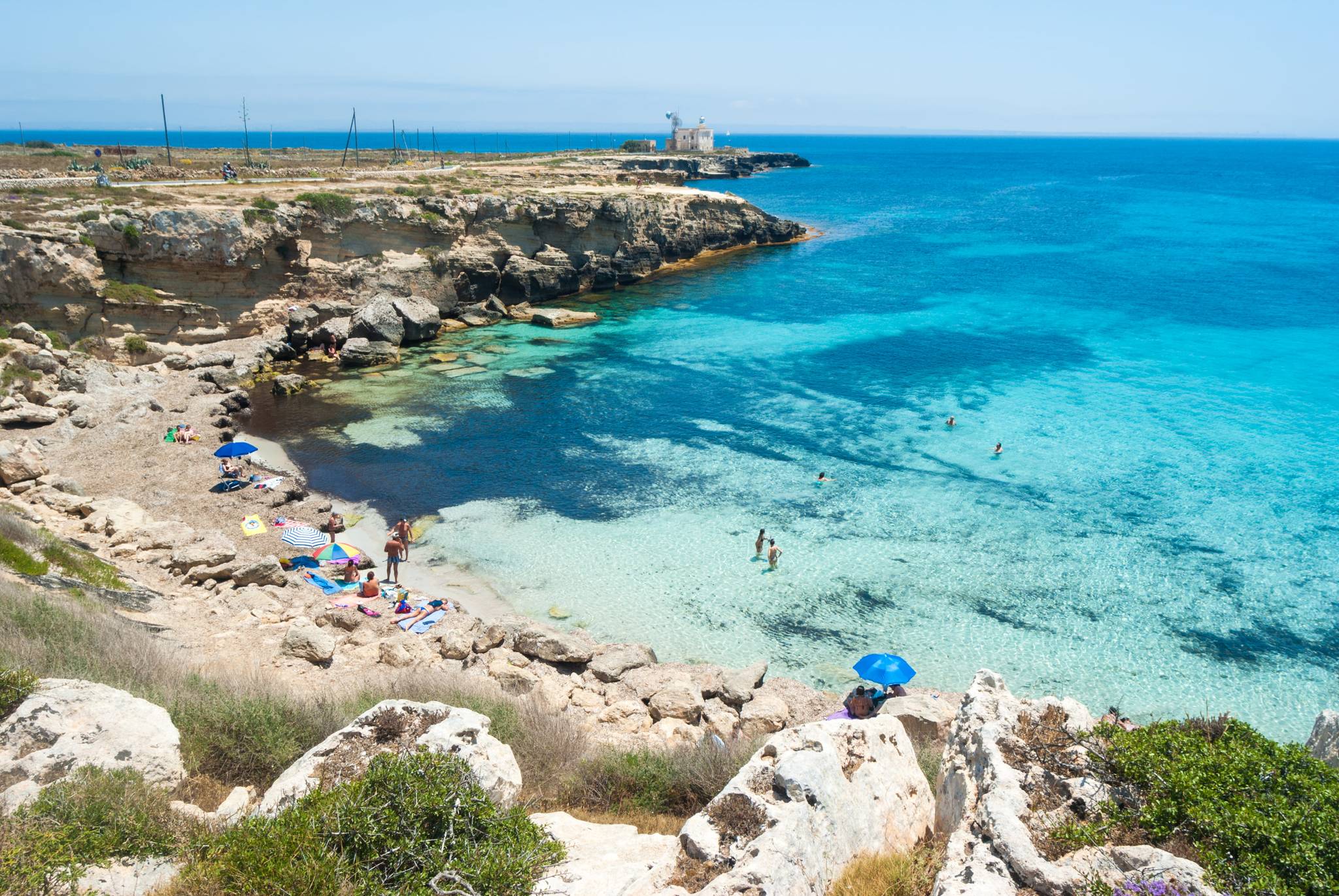 spiaggia di cala rossa isola di favignana