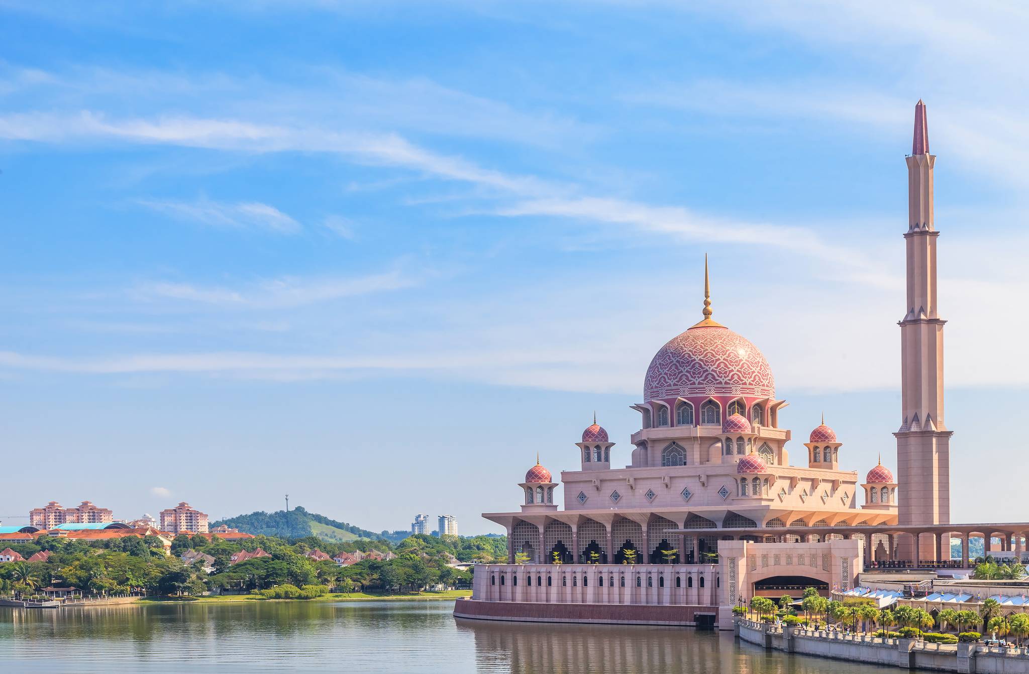 moschea rosa di putra putrajaya malesia