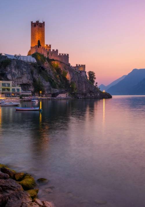 garda lake at sunset