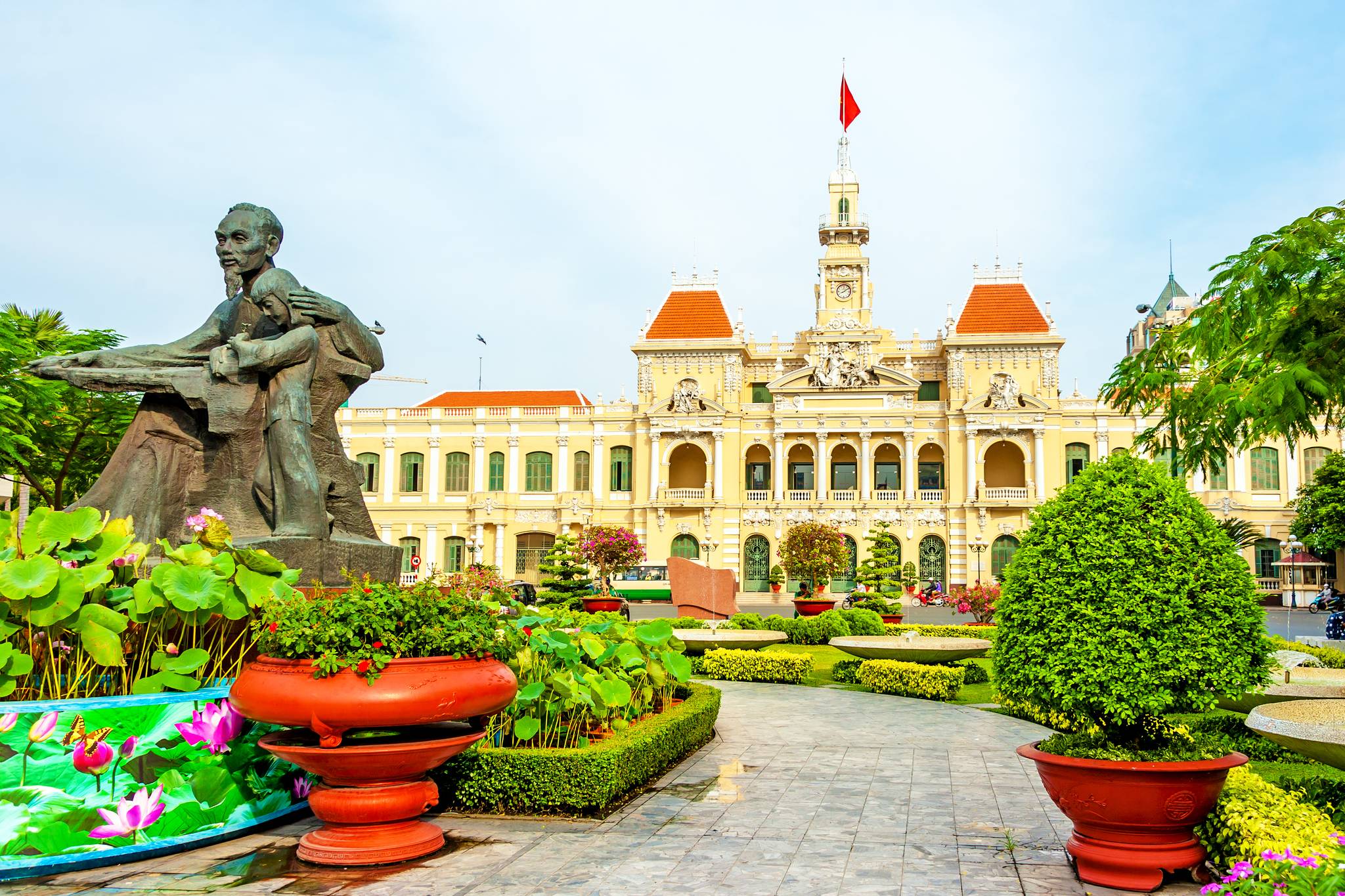 palazzo a ho chi minh