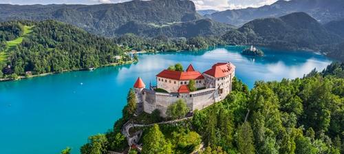 castello lago di bled slovenia