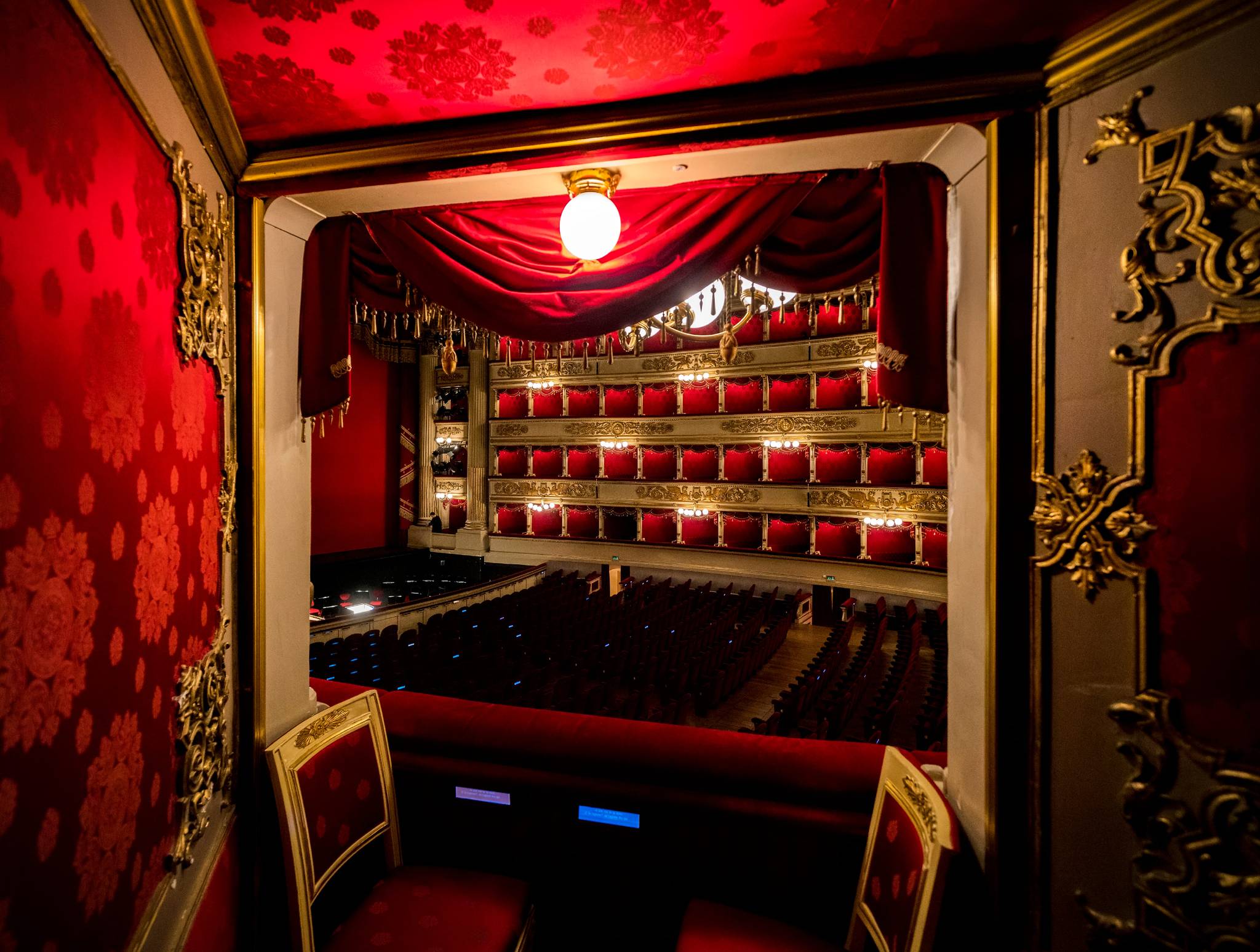 balcone teatro alla scala di milano