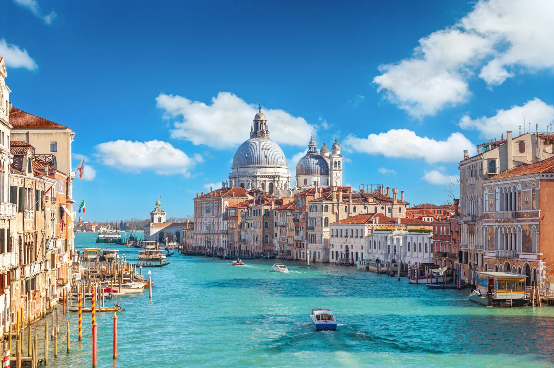 panoramic view of channel in venice