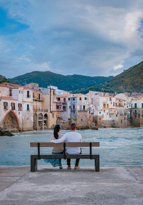 couple in cefalu