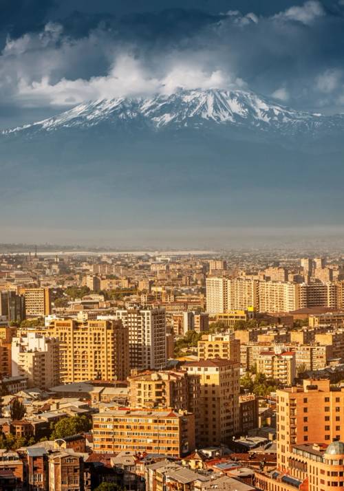 vista su armenia capitale