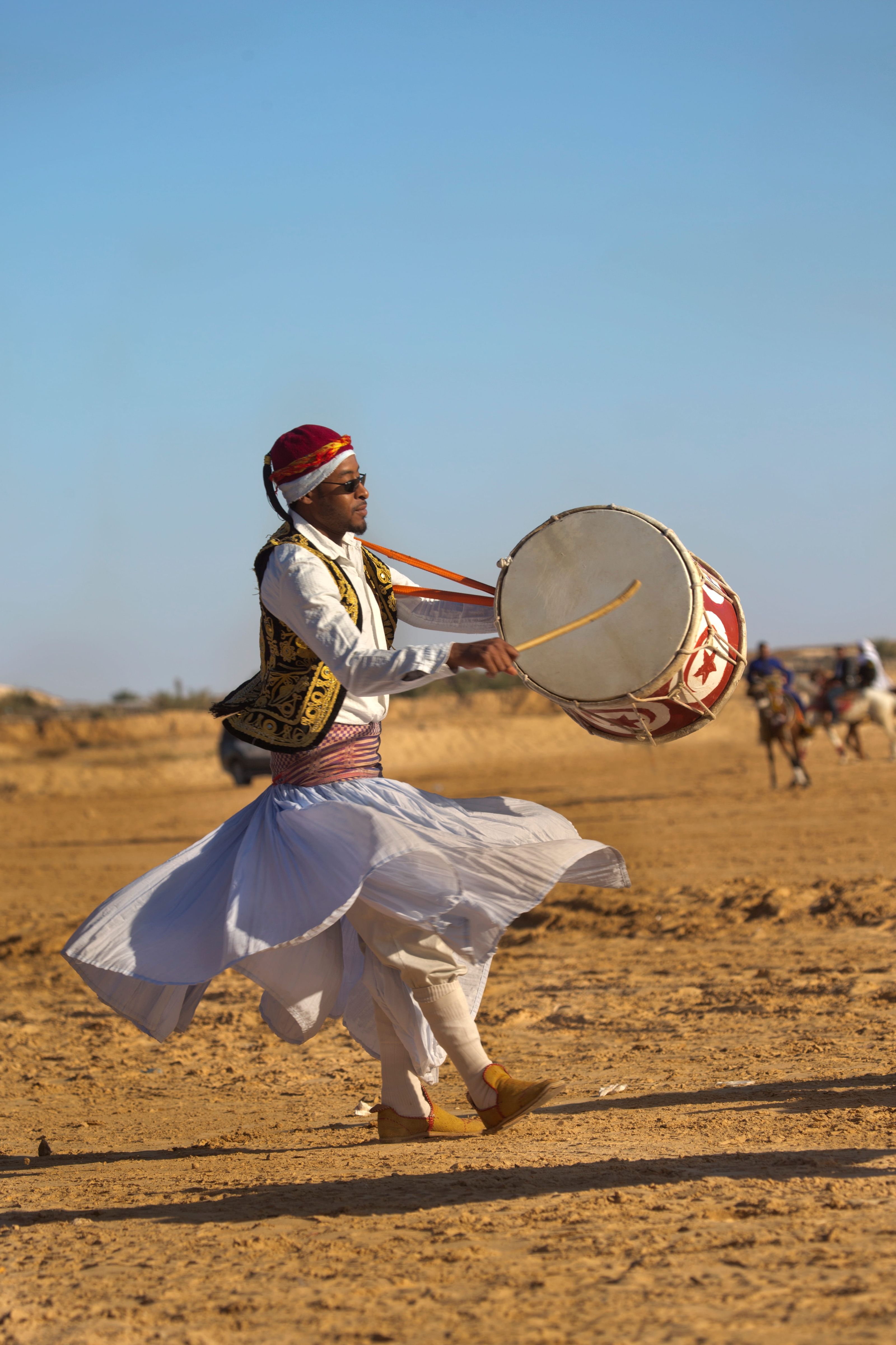 danze tipiche nel deserto di douz