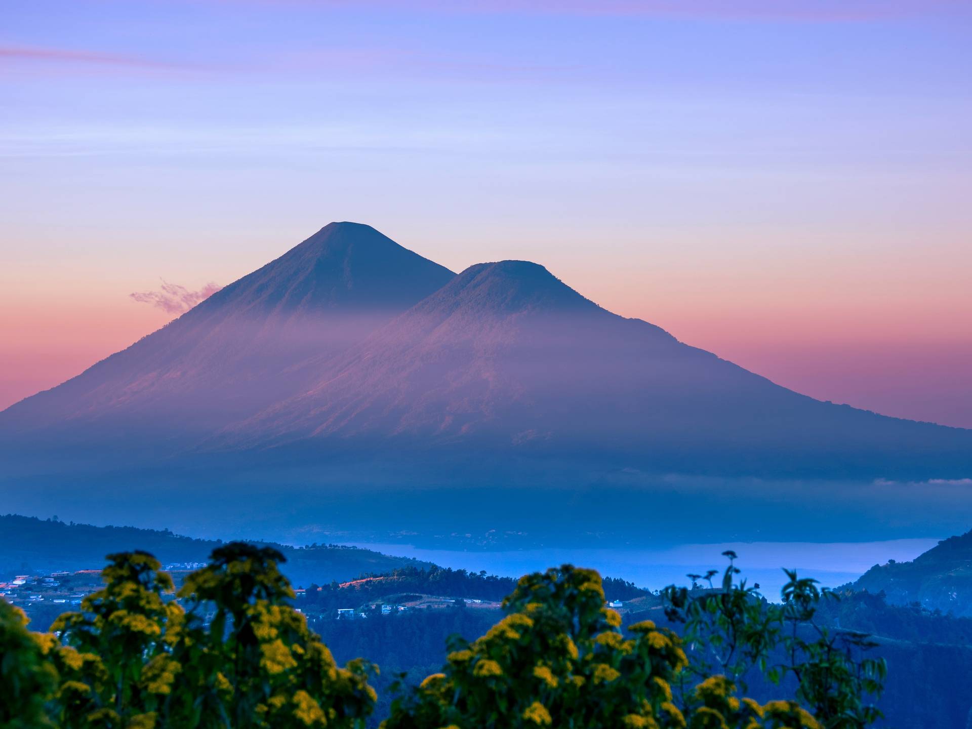 Essential tour of Guatemala cover