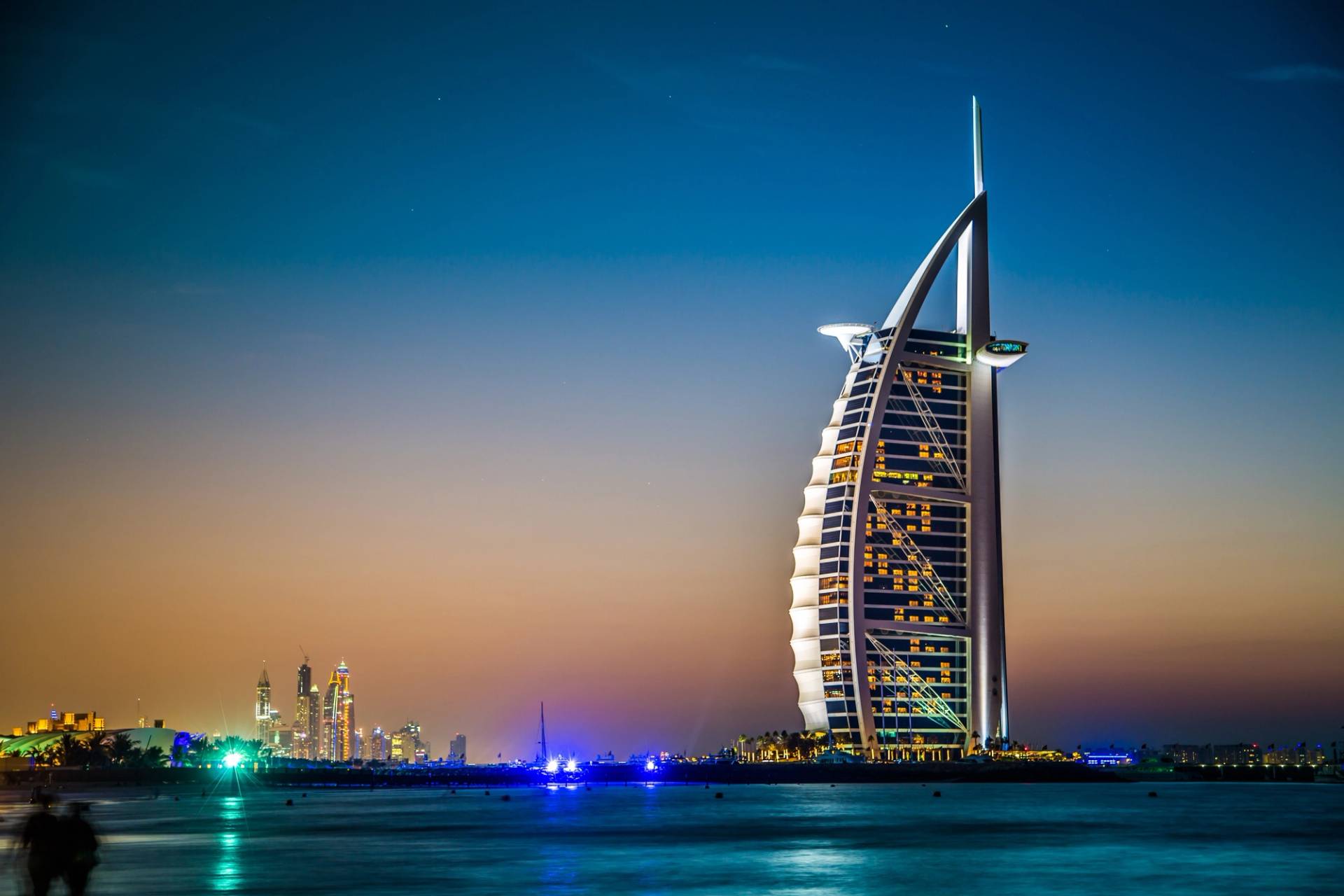 Burj Al Arab Hotel a Vela di Dubai