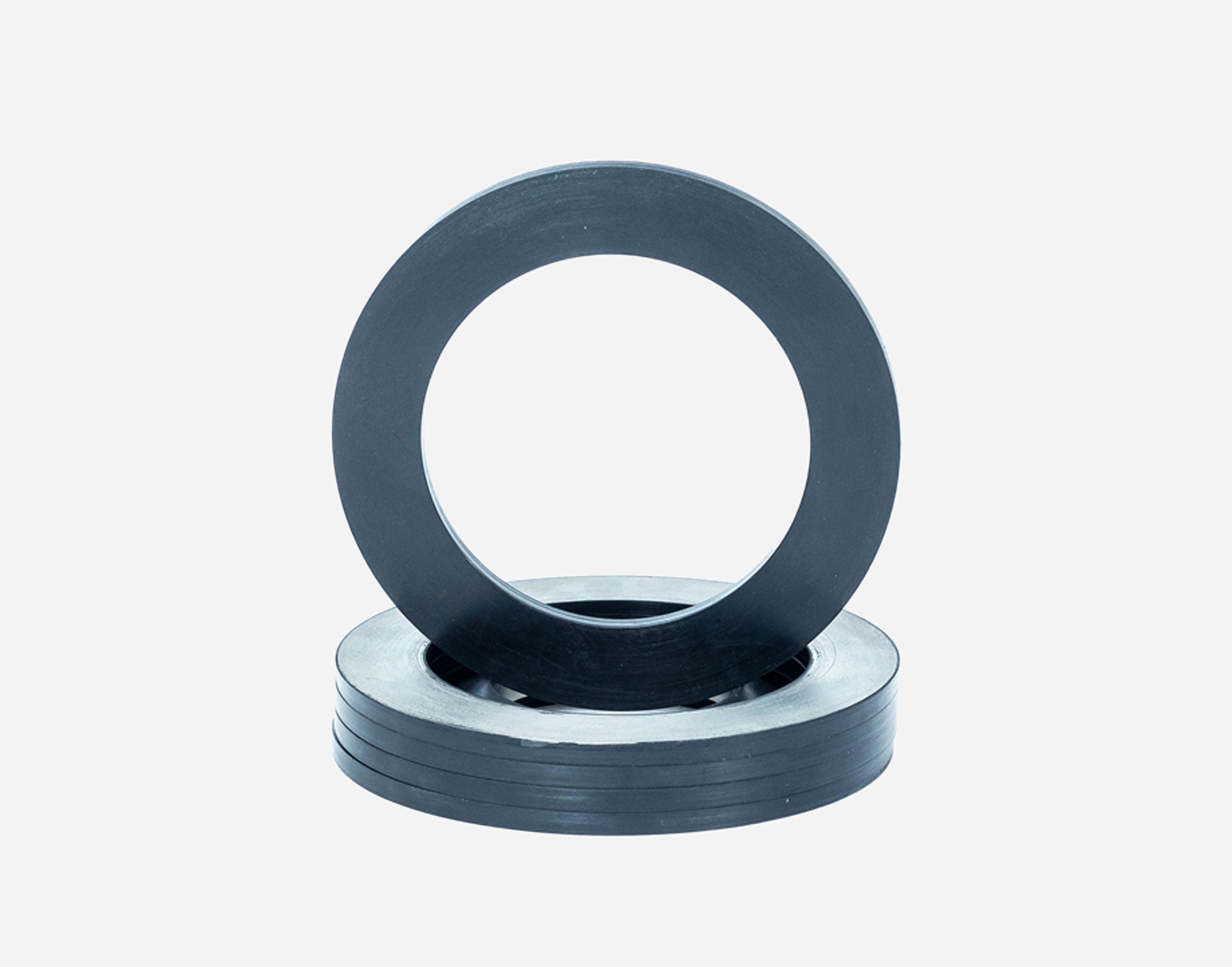 Precision FKM O-rings for automotive engine sealing