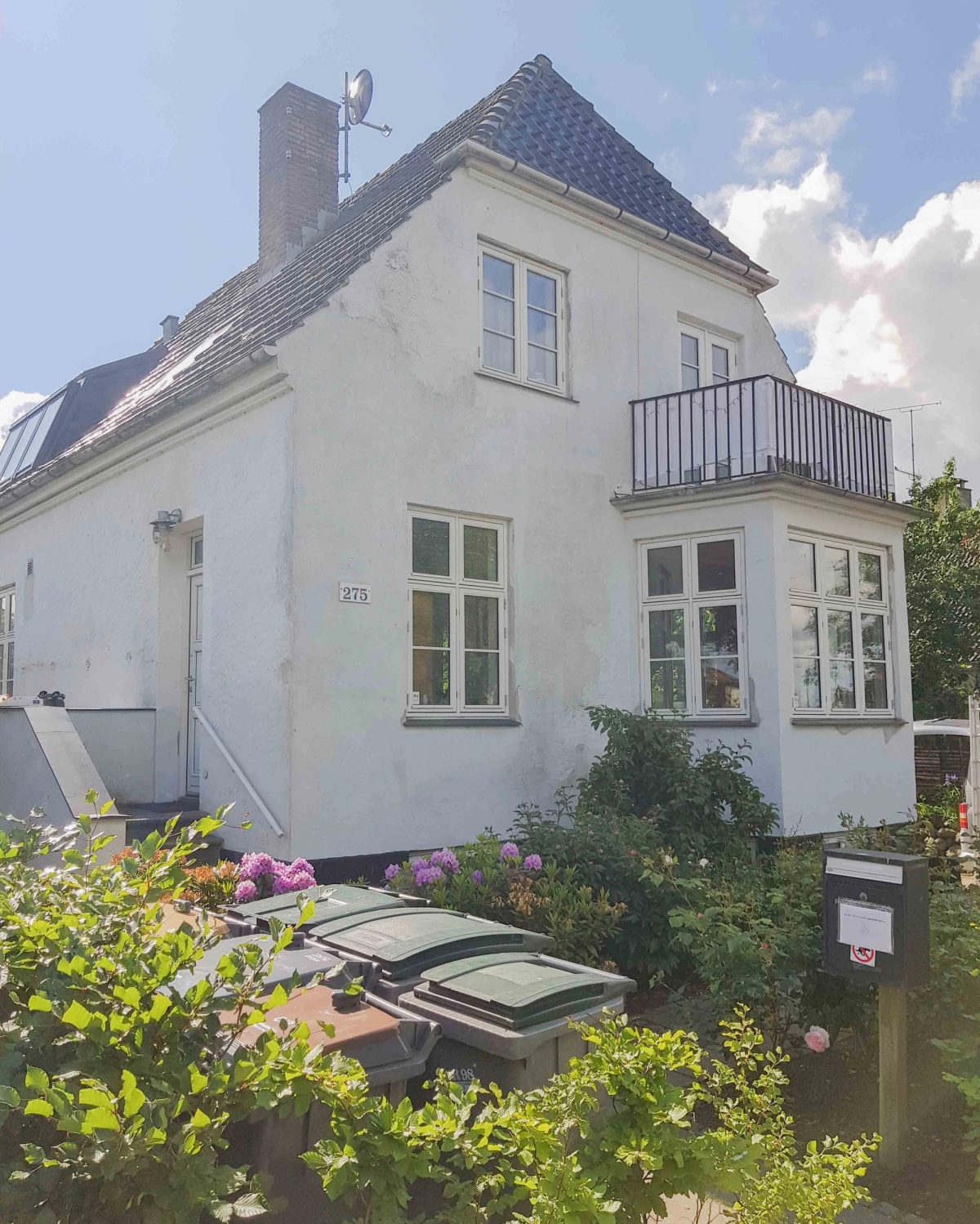 Hvid facaderenovering, Frederiksberg. Før arbejdet.