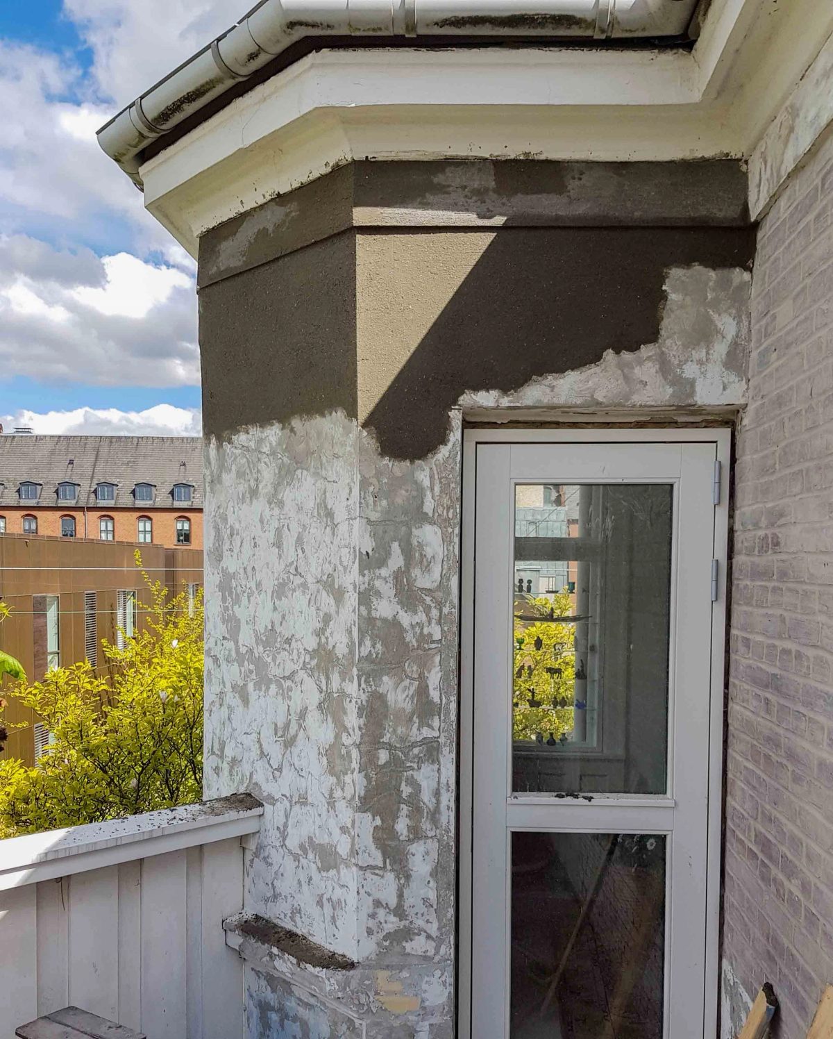 Renovering af indgangsparti og altaner, Frederiksberg. Under arbejdet.
