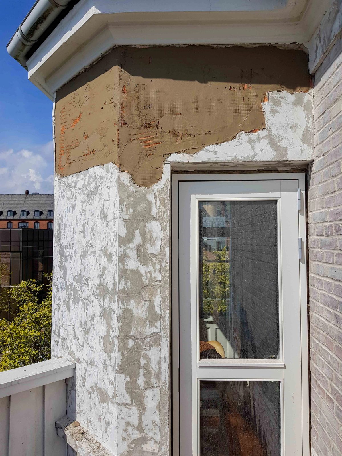 Renovering af indgangsparti og altaner, Frederiksberg. Under arbejdet.
