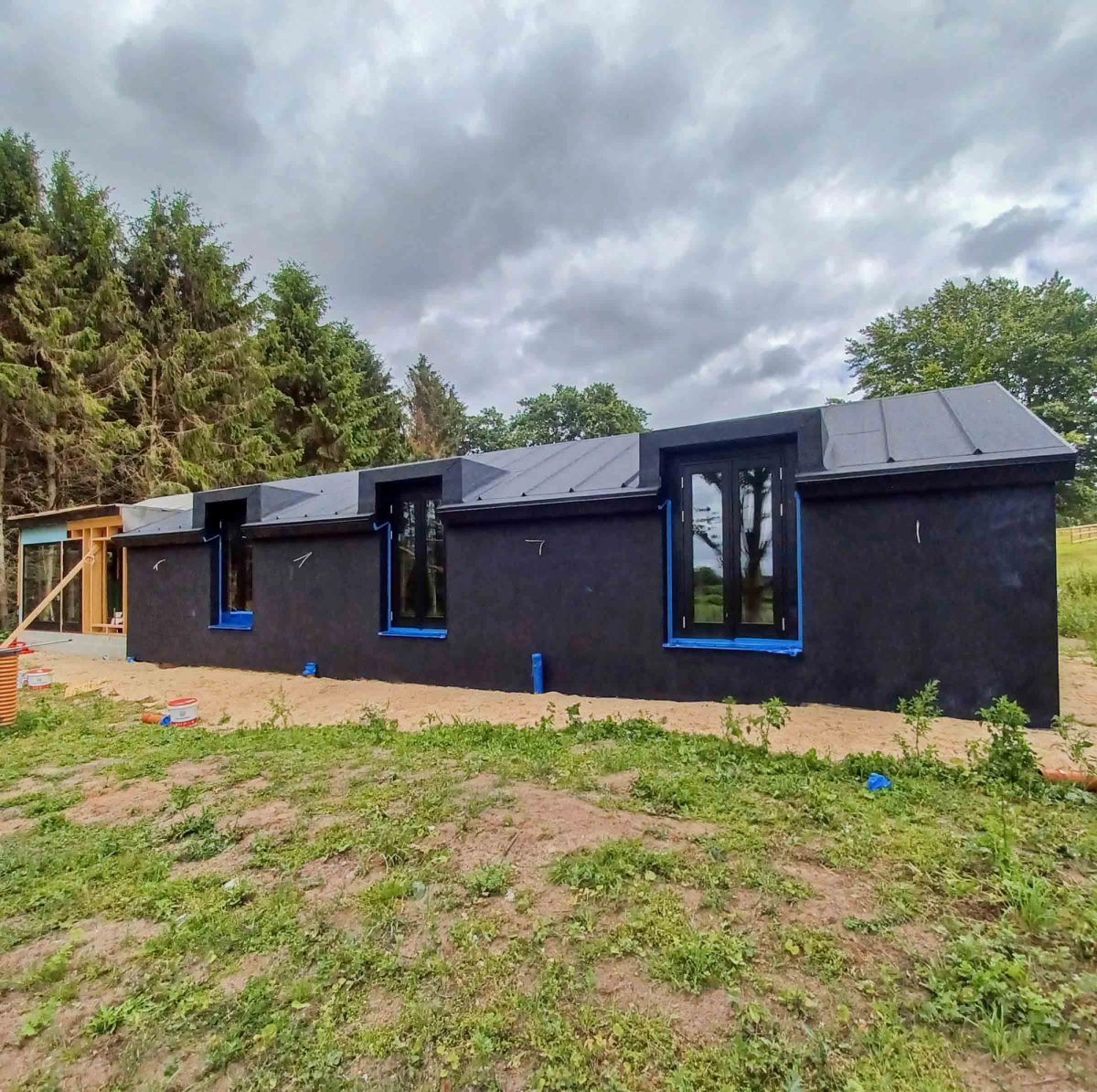 Helhedsrenovering af sort hus, Værløse. Efter arbejdet.