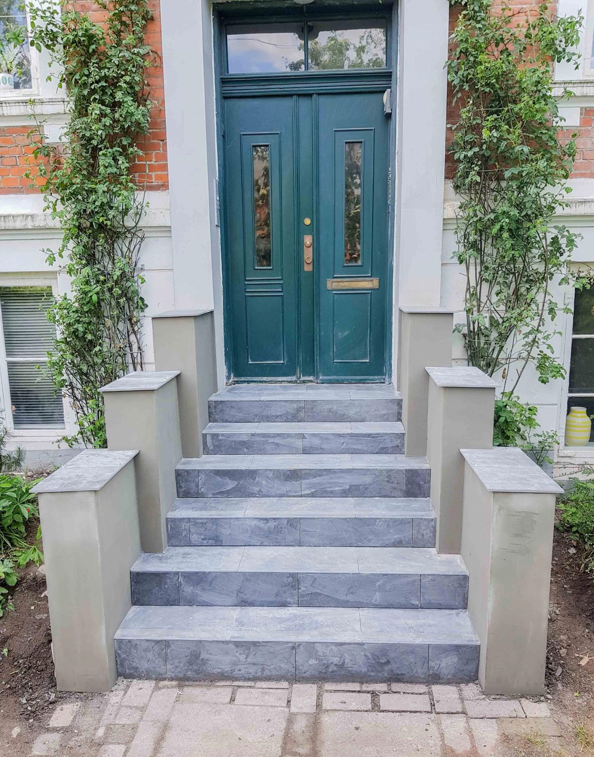 Renovering af indgangsparti og altaner, Frederiksberg. Efter arbejdet.