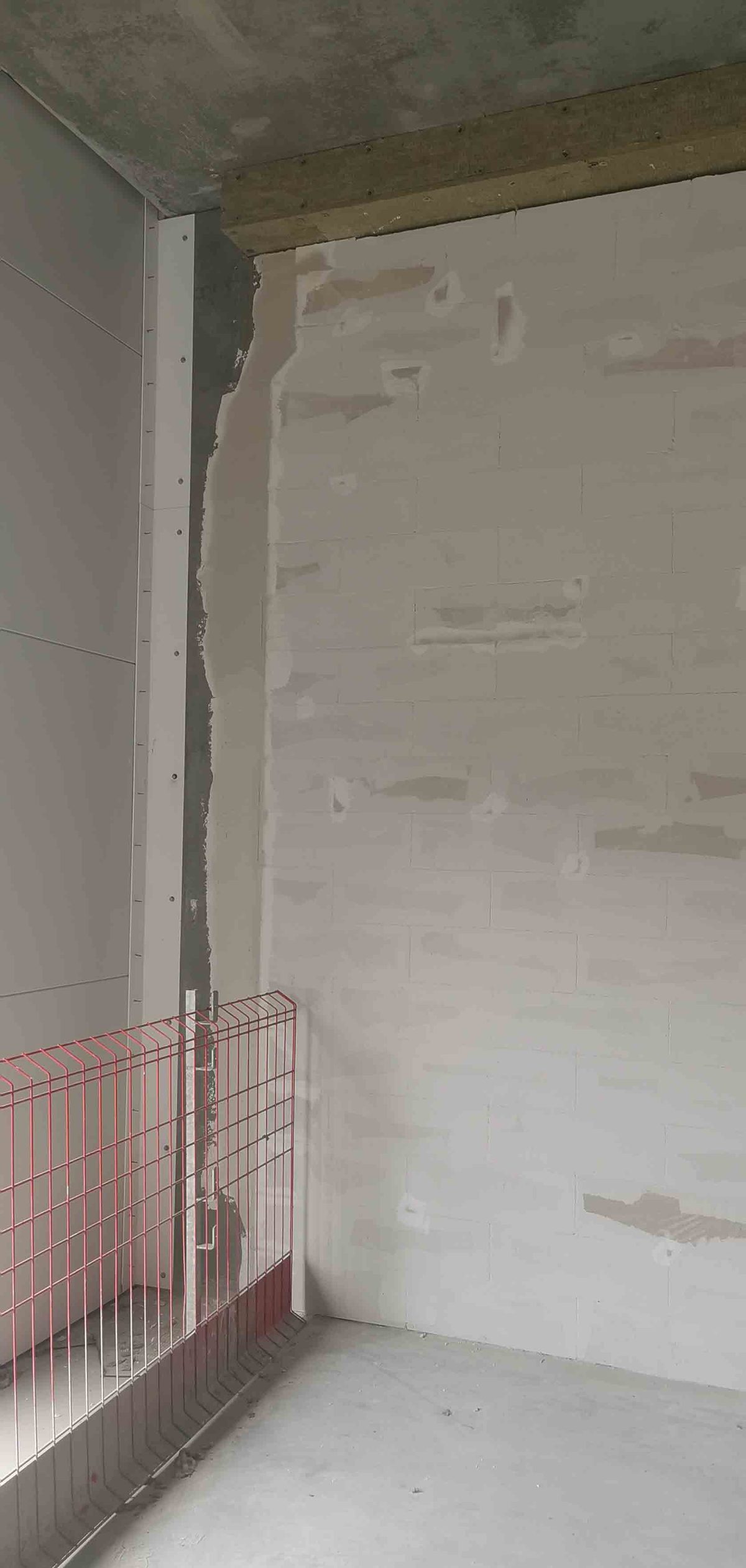 Indvendig erhvervsombygning, Gladsaxe. Under arbejdet.