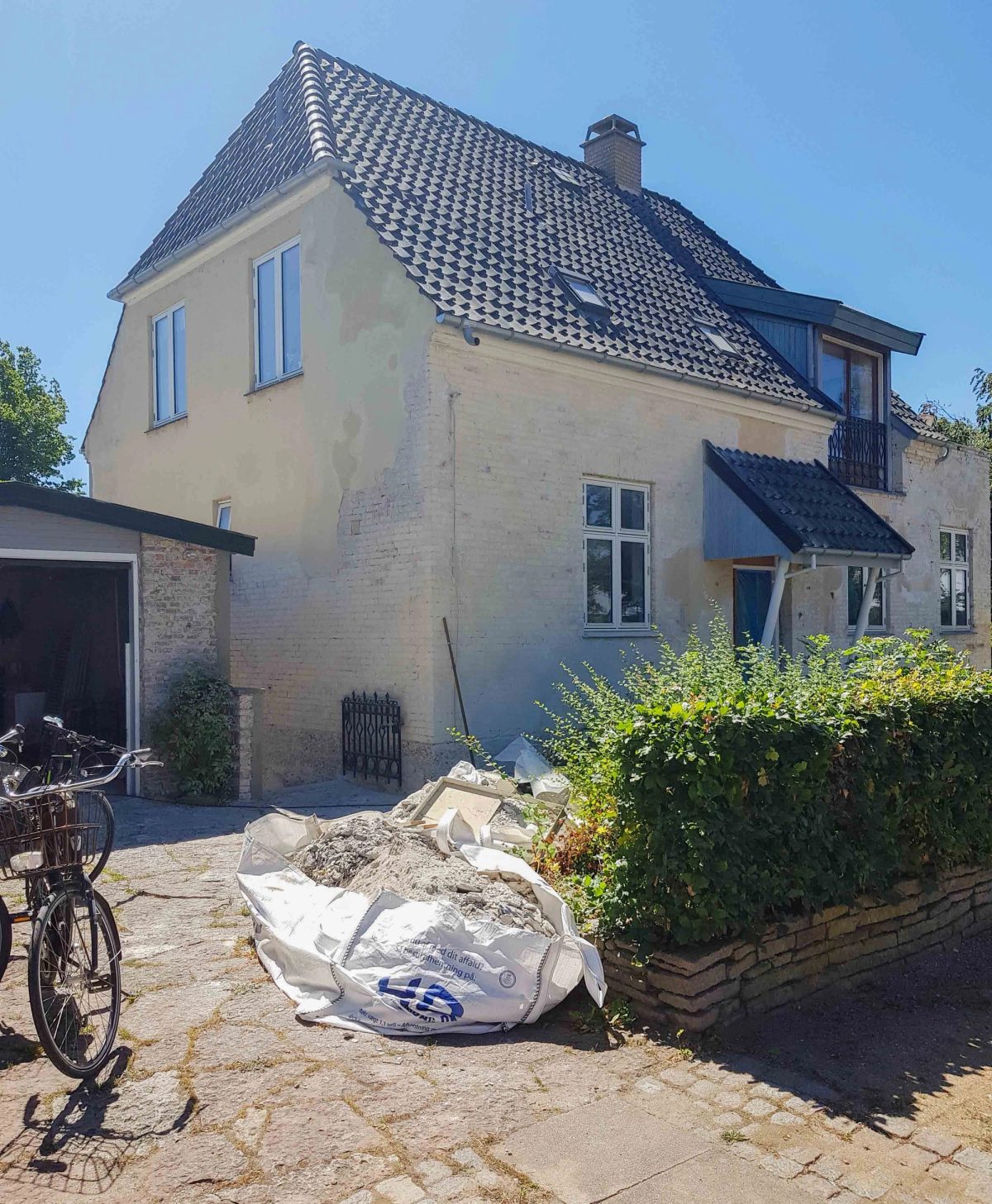 Facaderenovering af nedslidt villa, Frederiksberg. Under arbejdet.