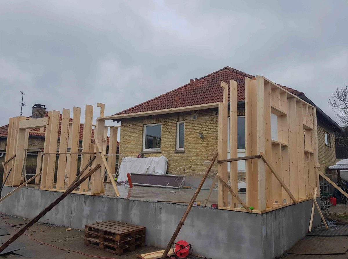 Tilbygning til hus, Valby. Under arbejdet.