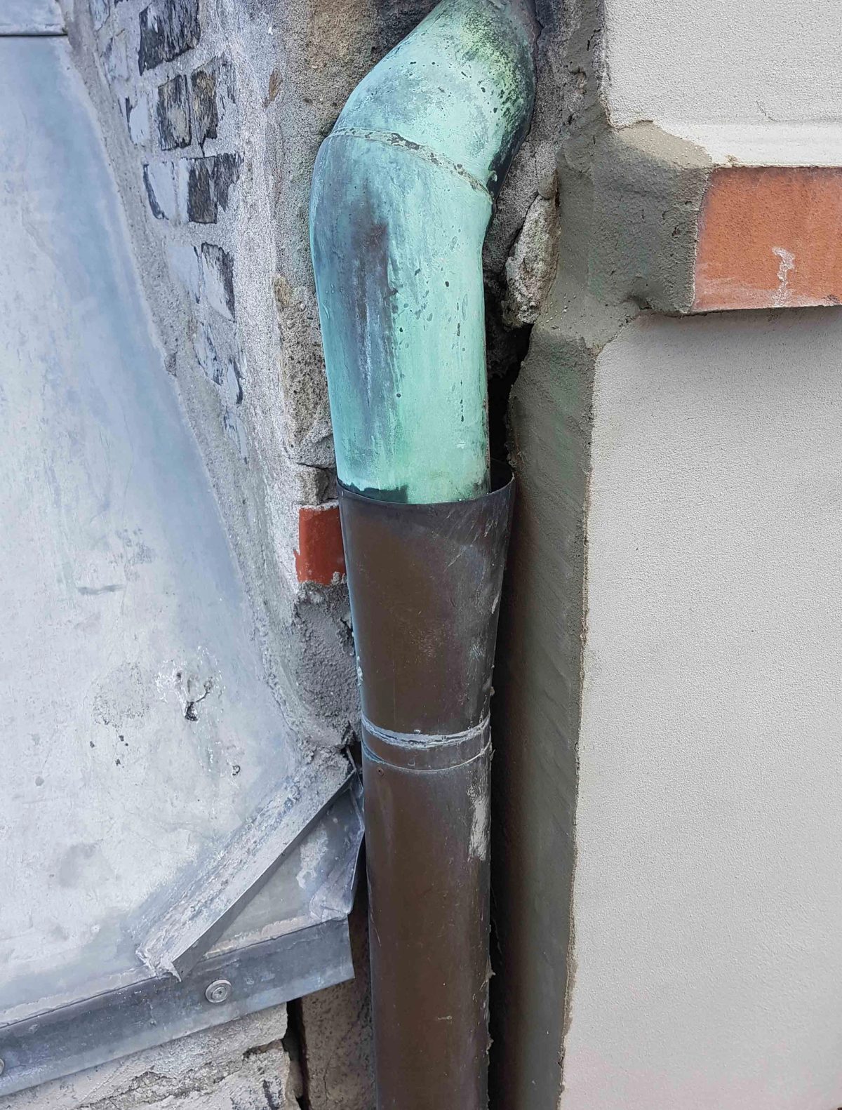 Facaderenovering af butiksfacade, København. Dekoration og murværk. Efter arbejdet.