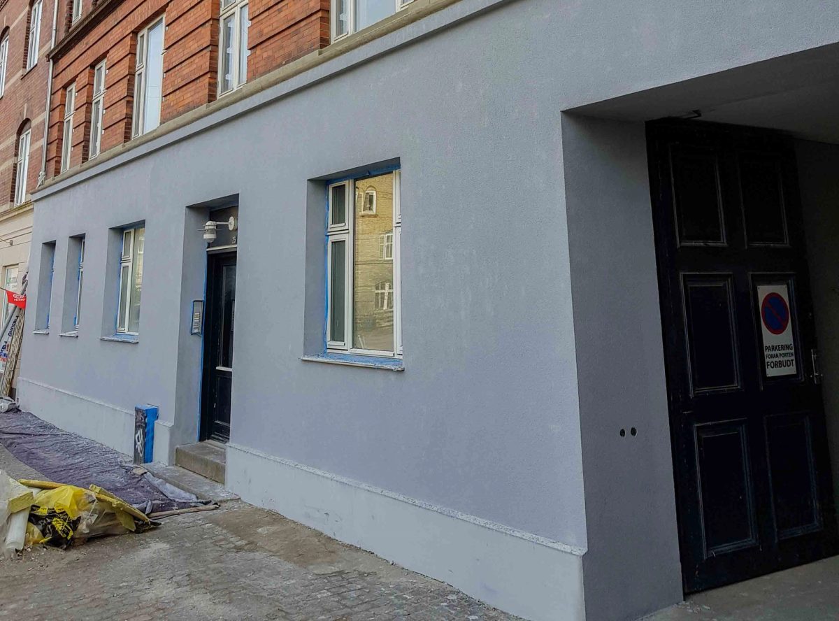 Udvendig helhedsrenovering af lejlighed, København Ø · Under arbejdet