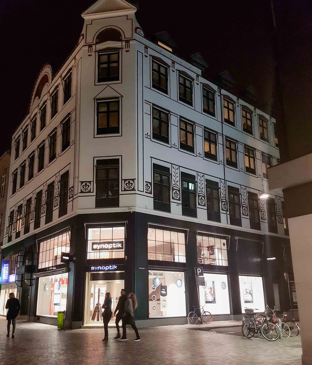 Facaderenovering af butiksfacade, København. Facaden. Efter arbejdet.