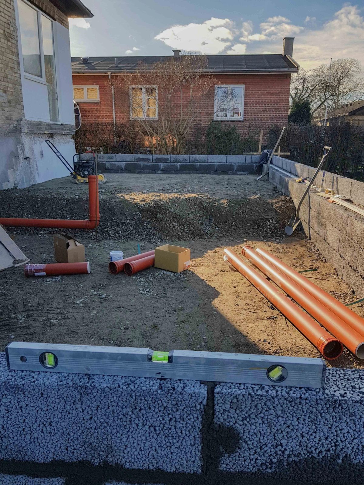 Tilbygning til hus, Valby. Under arbejdet.