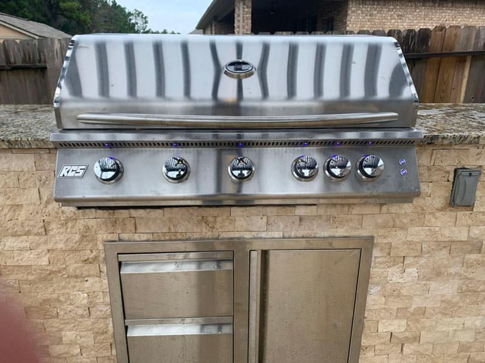 Stainless steel outdoor kitchen grill setup in Houston