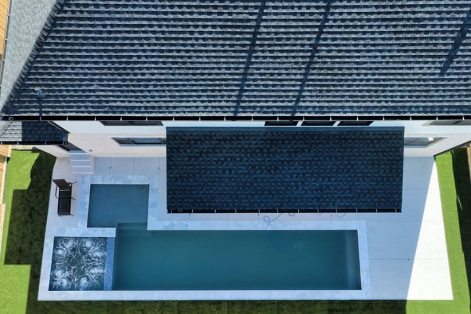 Top view of a covered patio made from materials suitable for Texas climate