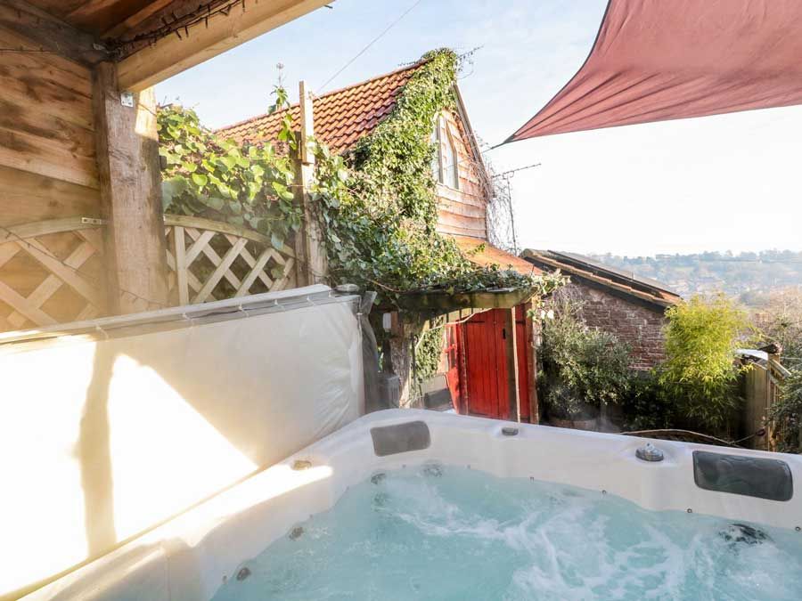 Luxury Lodges in Gloucestershire with Hot Tubs
